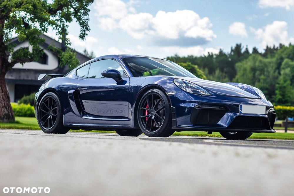 Porsche 718 Cayman GPF GT4 - 5