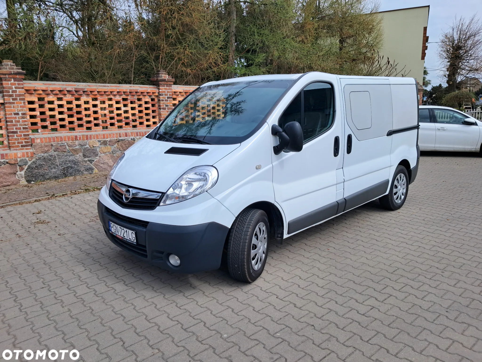 Opel Vivaro - 2