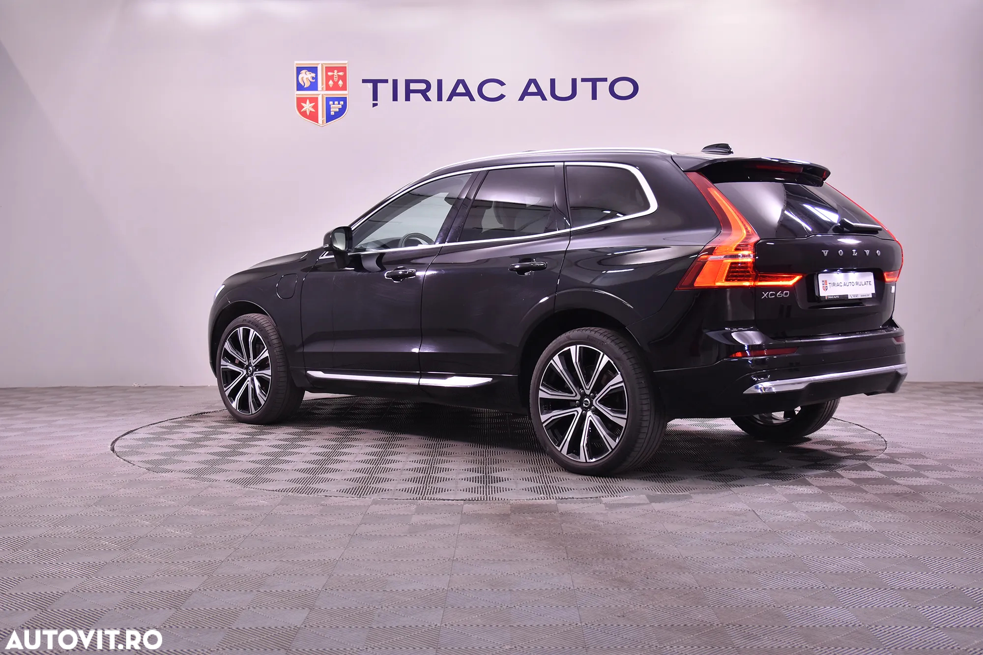 Volvo XC 60 T8 AWD Recharge Geartronic Inscription Expression - 3