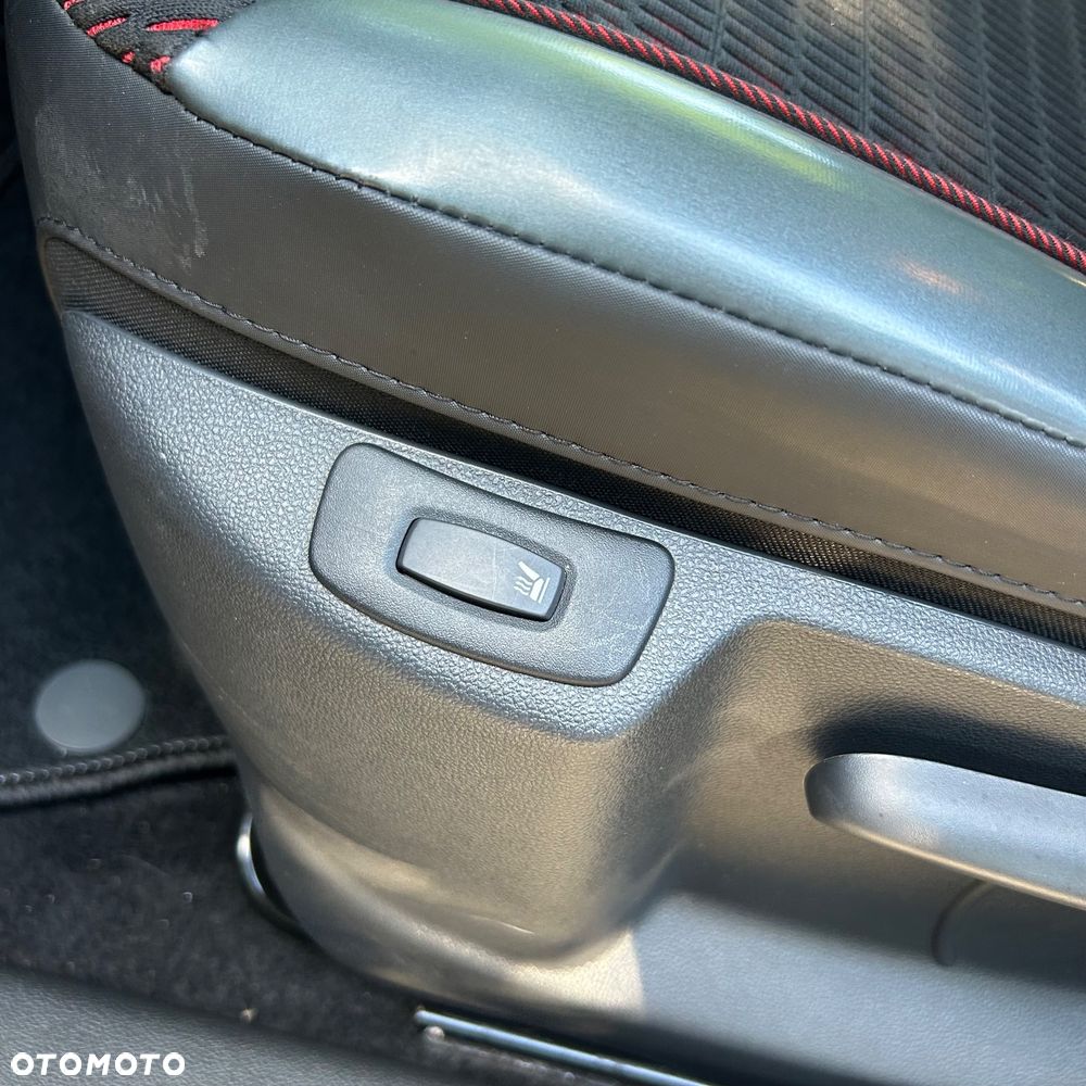 Renault Captur dCi 90 EDC Helly Hansen - 15
