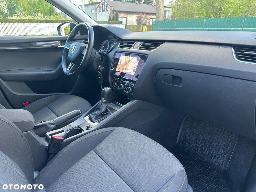 Skoda Octavia 2.0 TDI DSG Ambition - 9