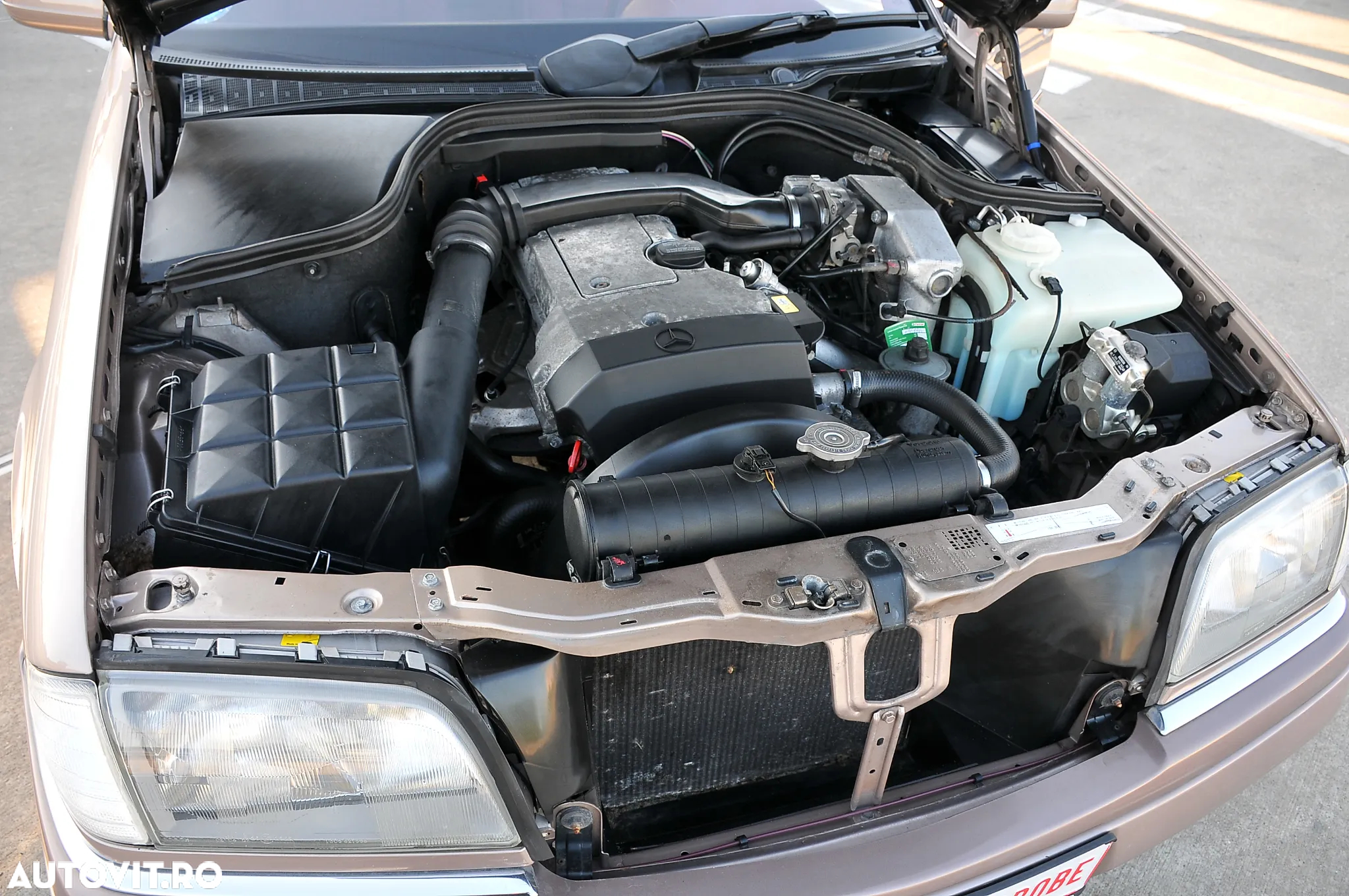 Mercedes-Benz C - 24