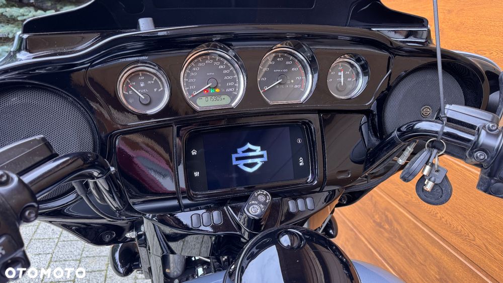 Harley-Davidson Touring Street Glide - 4