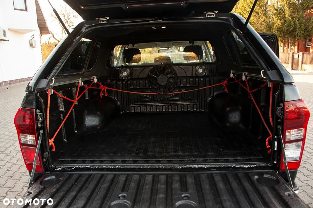 Isuzu D-Max 4x4 Double Cab Autm Premium+ - 9