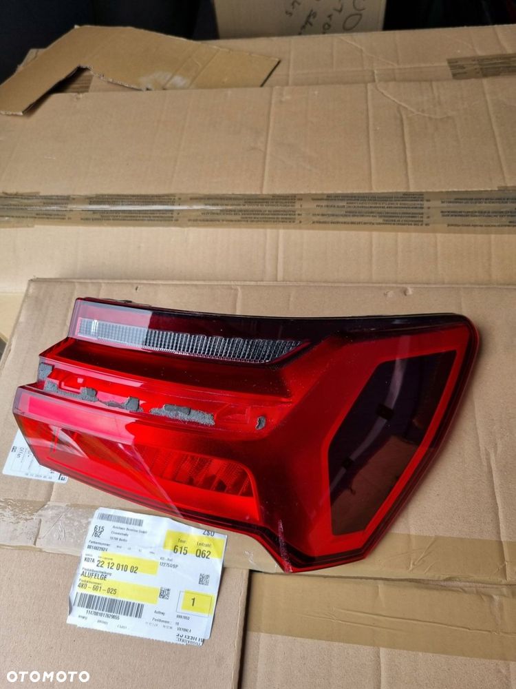 AUDI A6 C8 sedan led 4K5 LAMPA prawa TYŁ TYLNA TYLNIA ORYGINAŁ 4K5945070