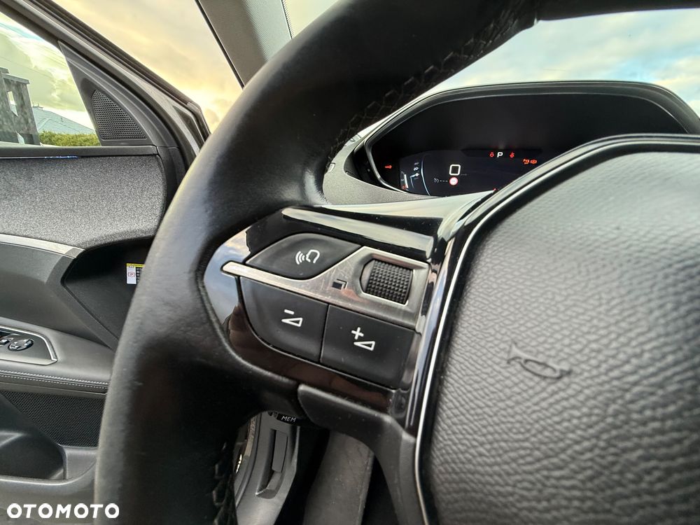 Peugeot 3008 1.5 BlueHDi Allure S&S EAT8 - 29
