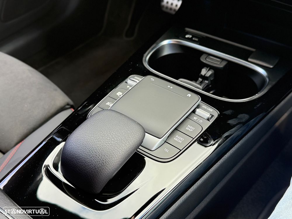 Mercedes-Benz CLA 250 e 8G-DCT AMG Line - 12