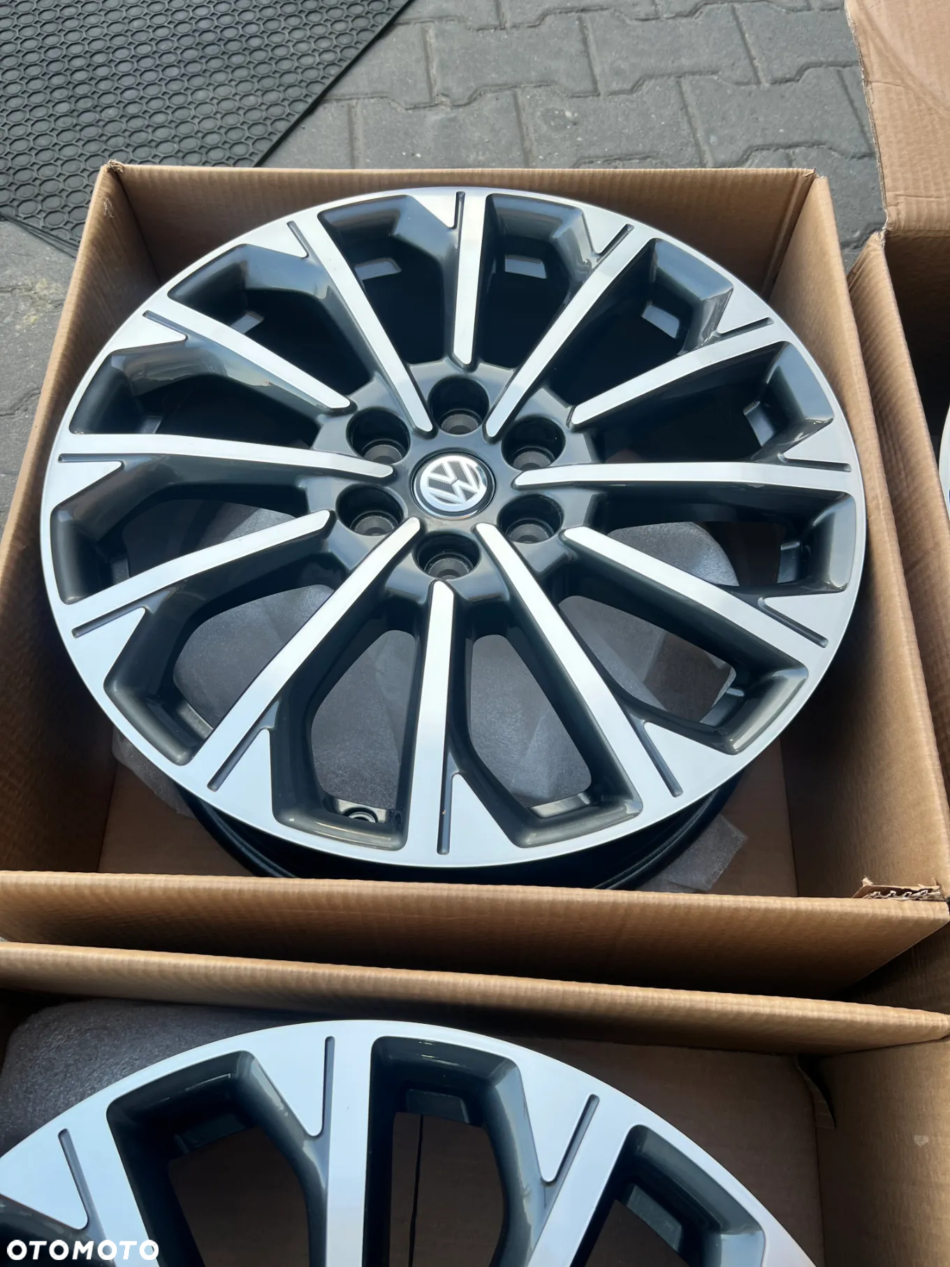 Nowe Felgi Vw Amarok Crafter 6x120 - 4