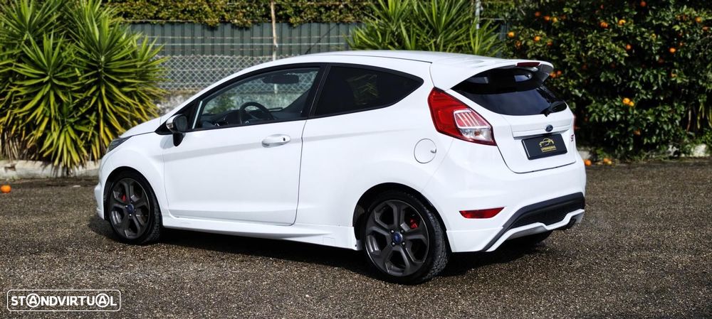 Ford Fiesta 1.6 T ST - 6