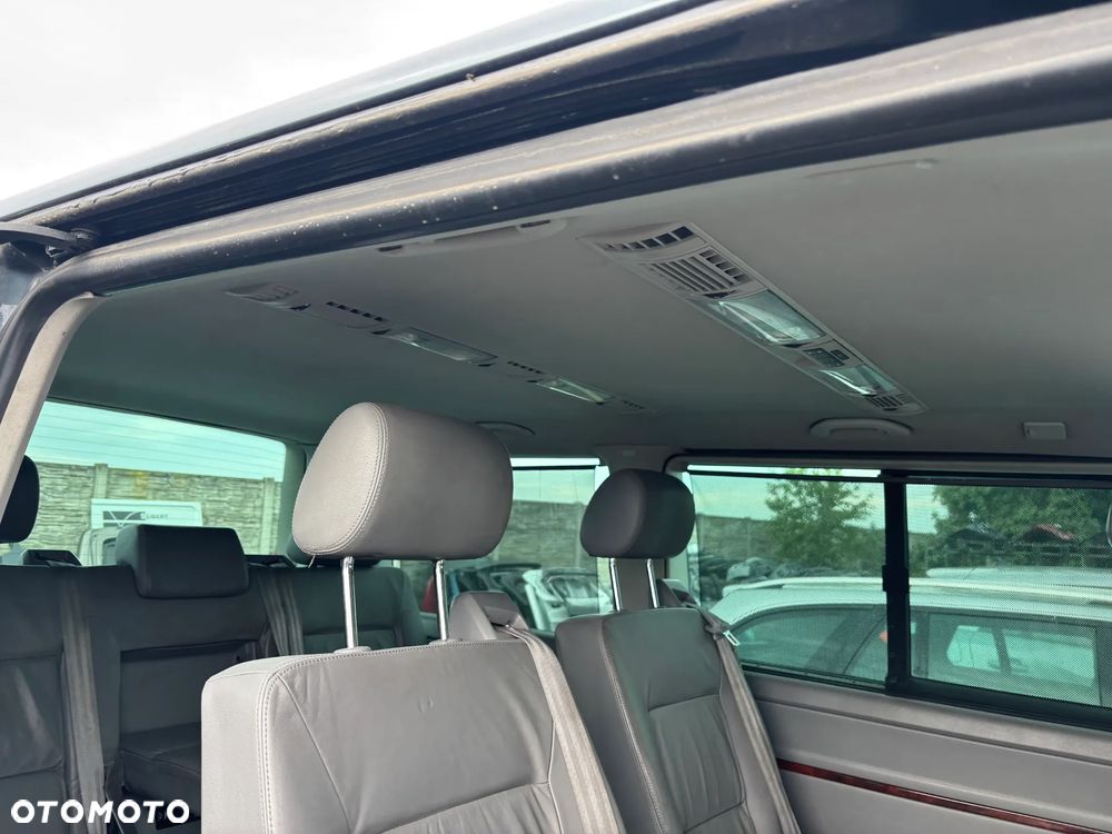 Vw T5 Multivan Highline kompletne wnetrze (fotel deska podsufitka) - 4