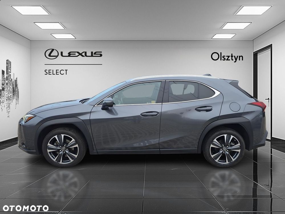 Lexus UX - 4