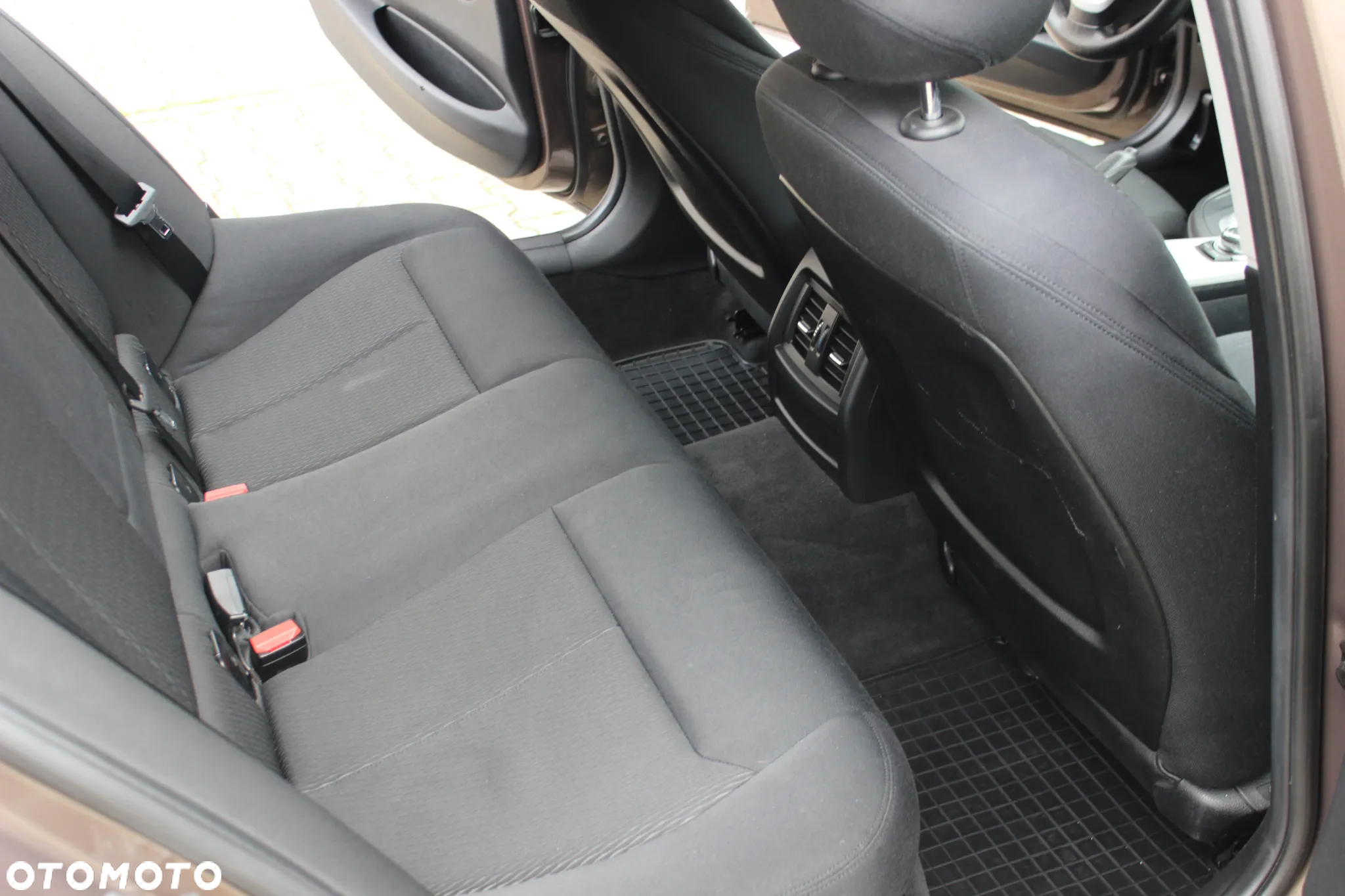 BMW Seria 3 320d Efficient Dynamics - 17