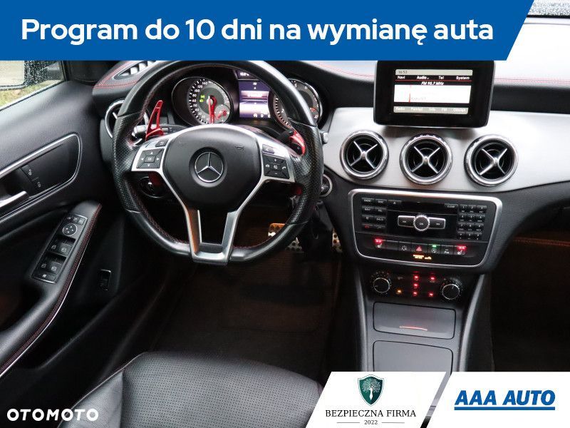 Mercedes-Benz GLA - 8