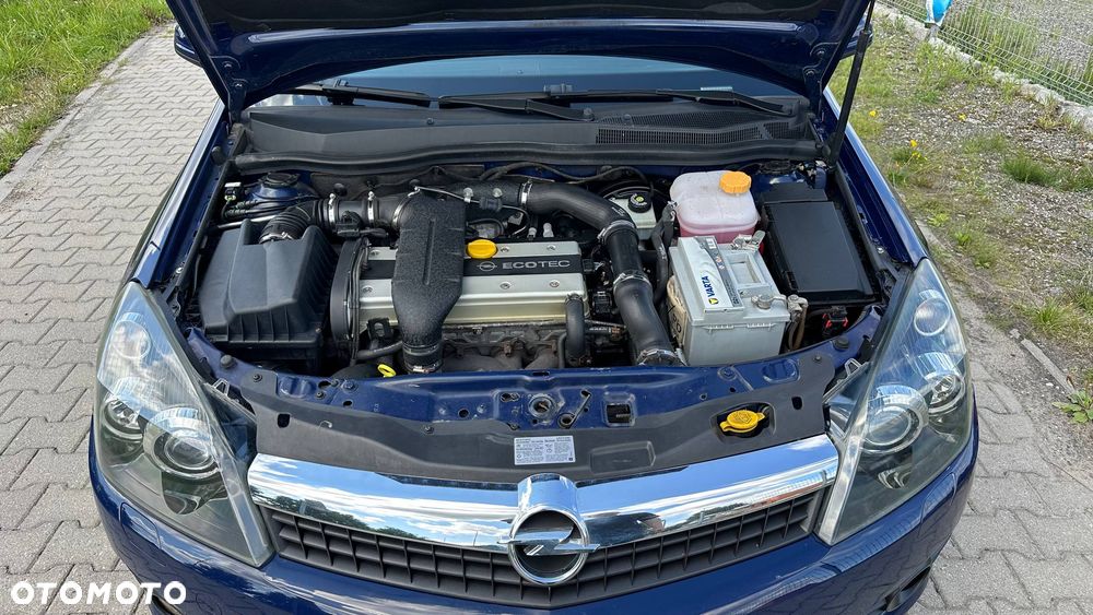 Opel Astra 2.0 Turbo Sport - 31