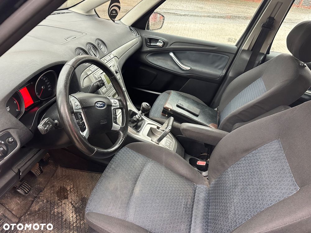 Ford Galaxy - 14