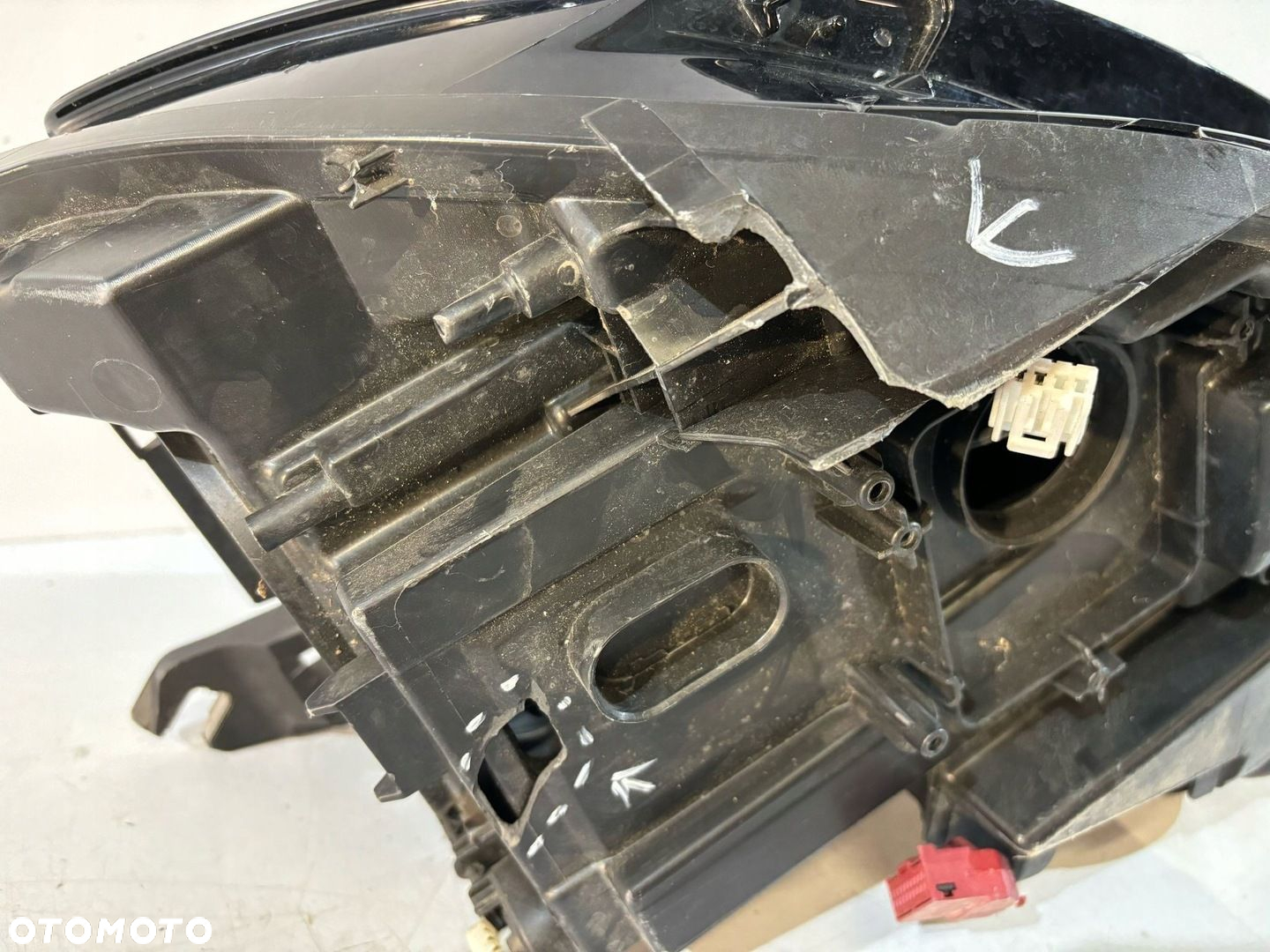 AUDI A6 C7 Lampa przednia Xenon Prawa - 17455 - 8