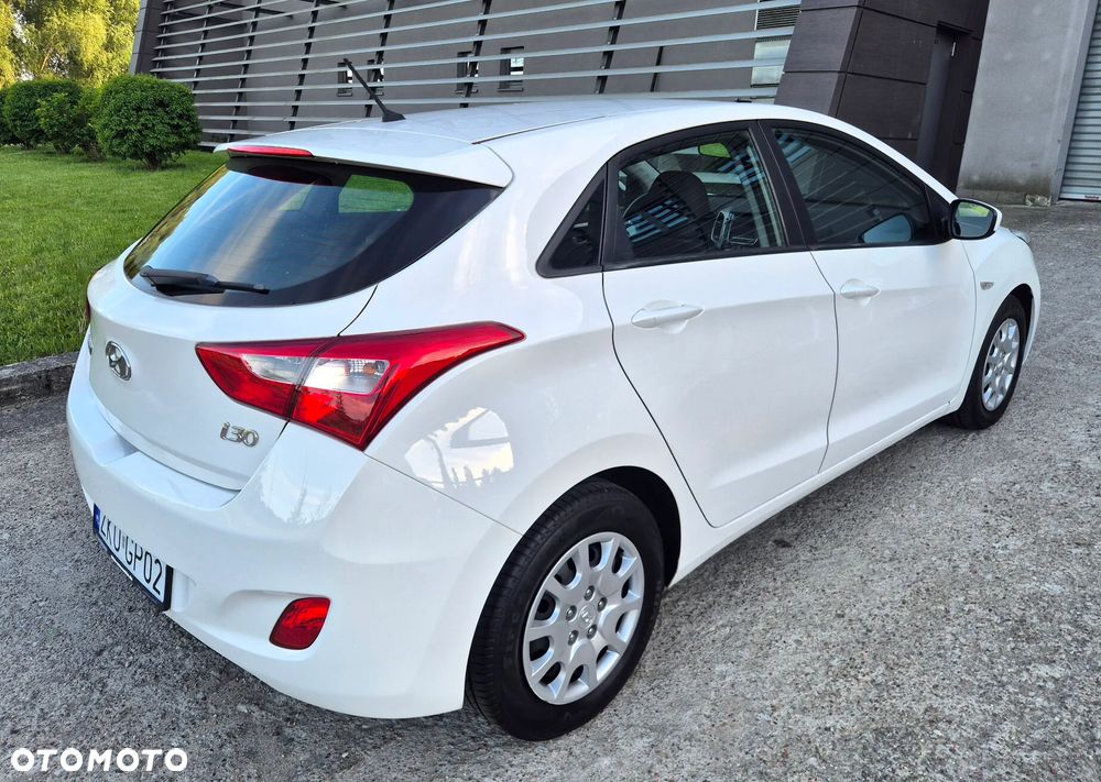 Hyundai i30 1.4 Classic + - 4