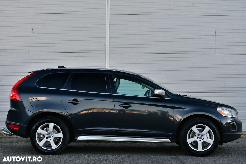 Volvo XC 60 D5 AWD Rdesign - 9
