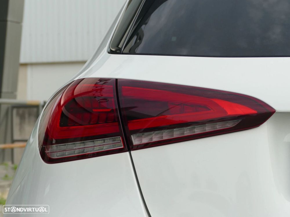 Mercedes-Benz A 250 e AMG Line - 14