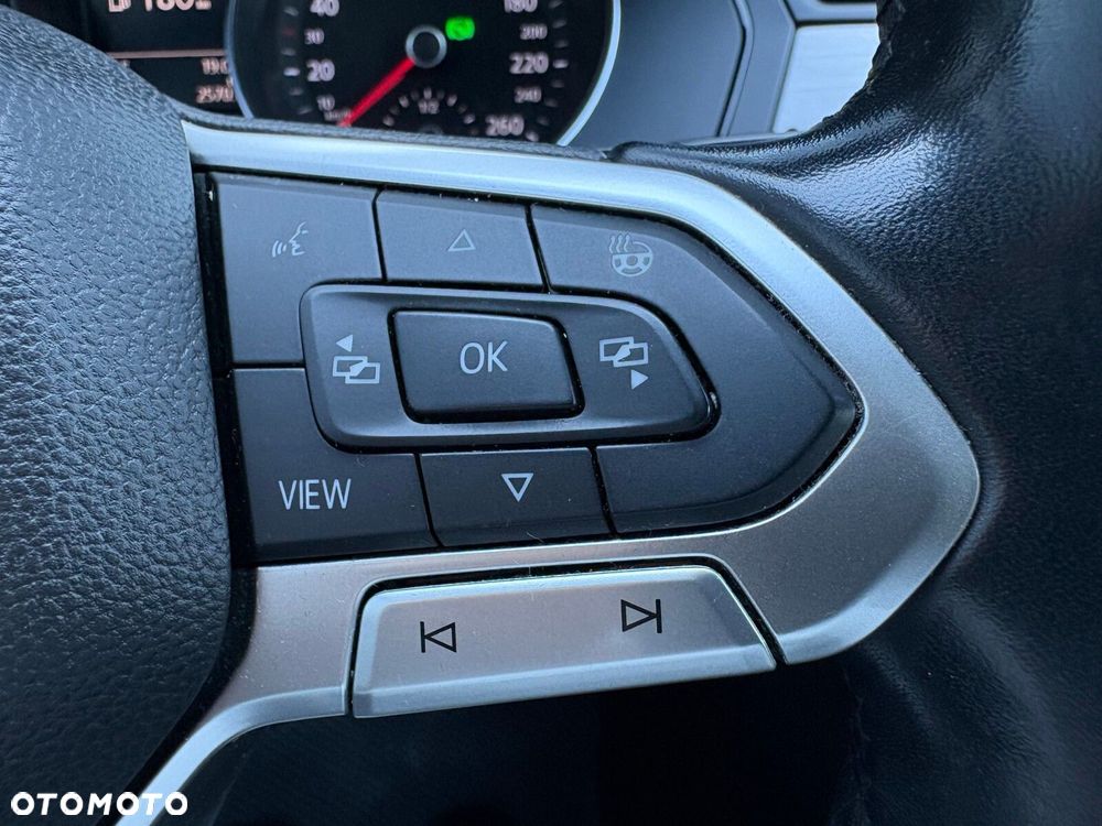 Volkswagen Passat - 23