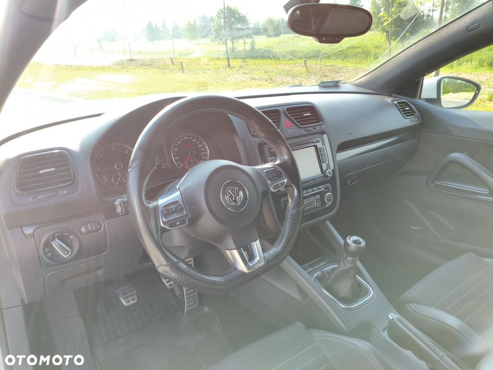 Volkswagen Scirocco 2.0 TDI - 11
