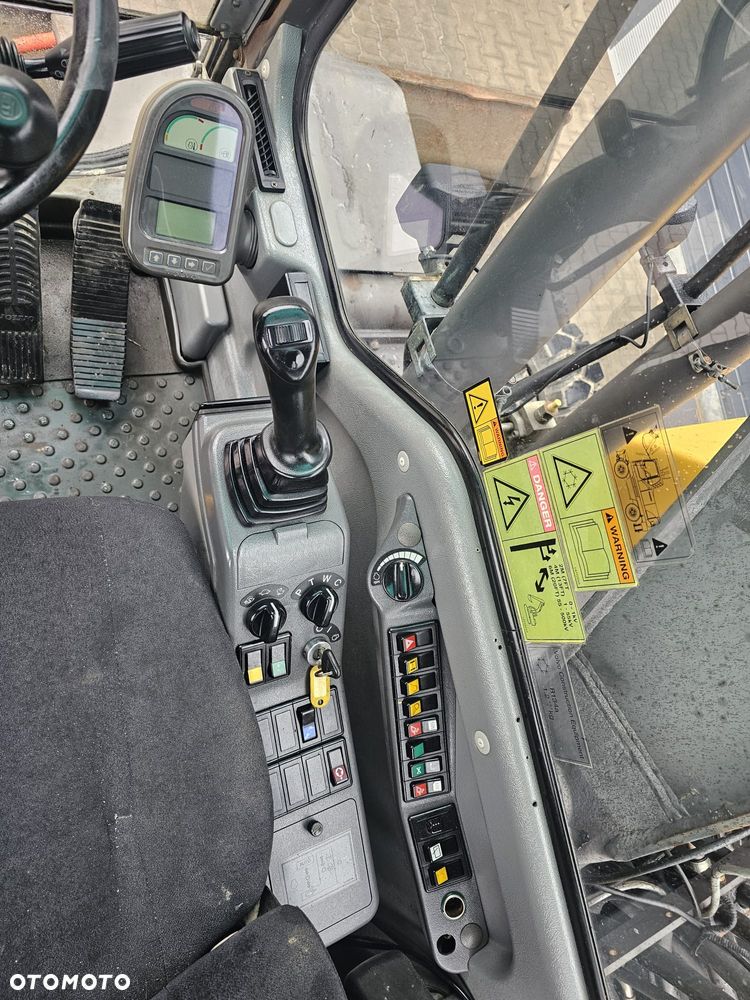 Volvo EW 160B - 11