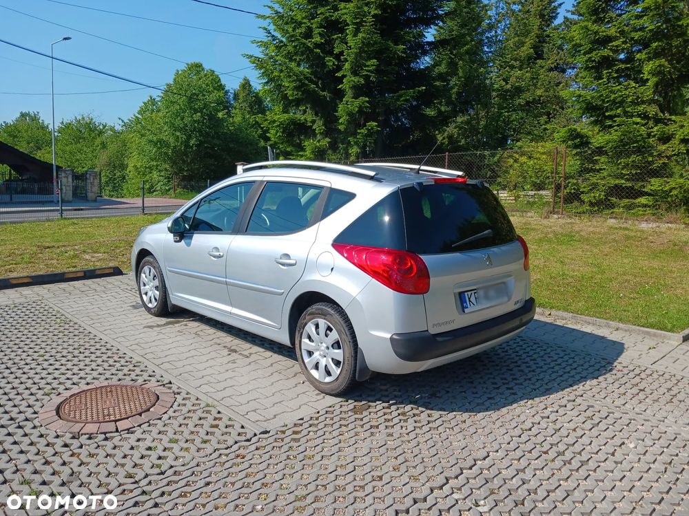 Peugeot 207 1.4 16V Trendy - 3