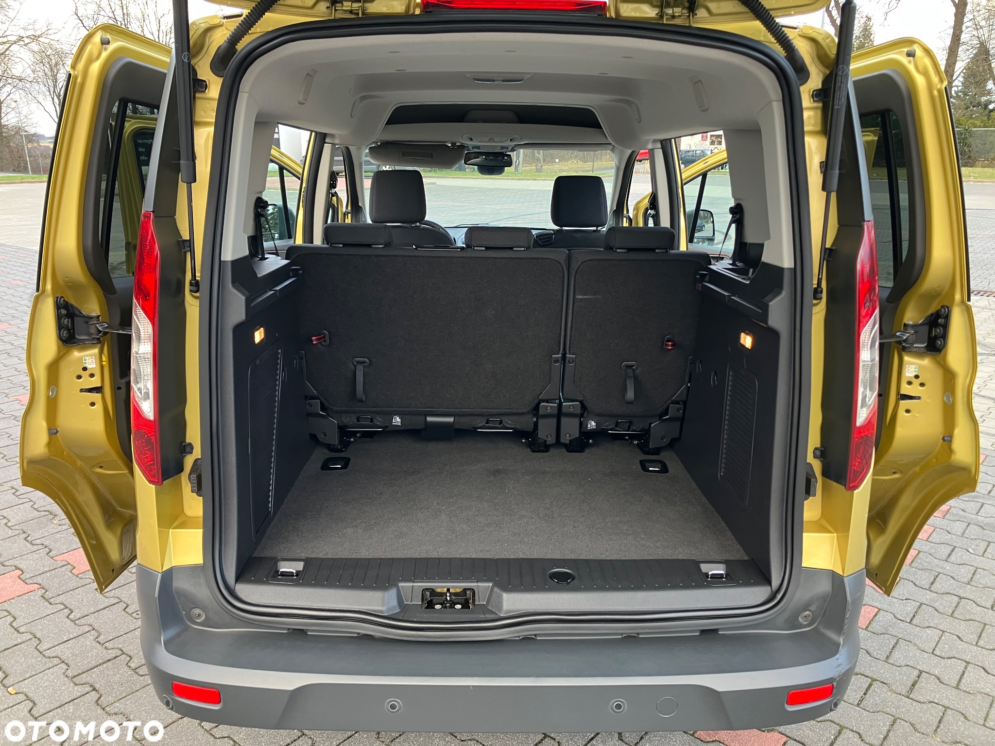 Ford Tourneo Connect 1.5 EcoBlue Start-Stop Trend - 19