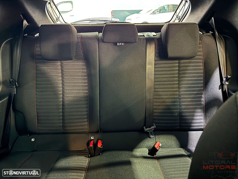 Peugeot 208 1.2 PureTech Active - 37