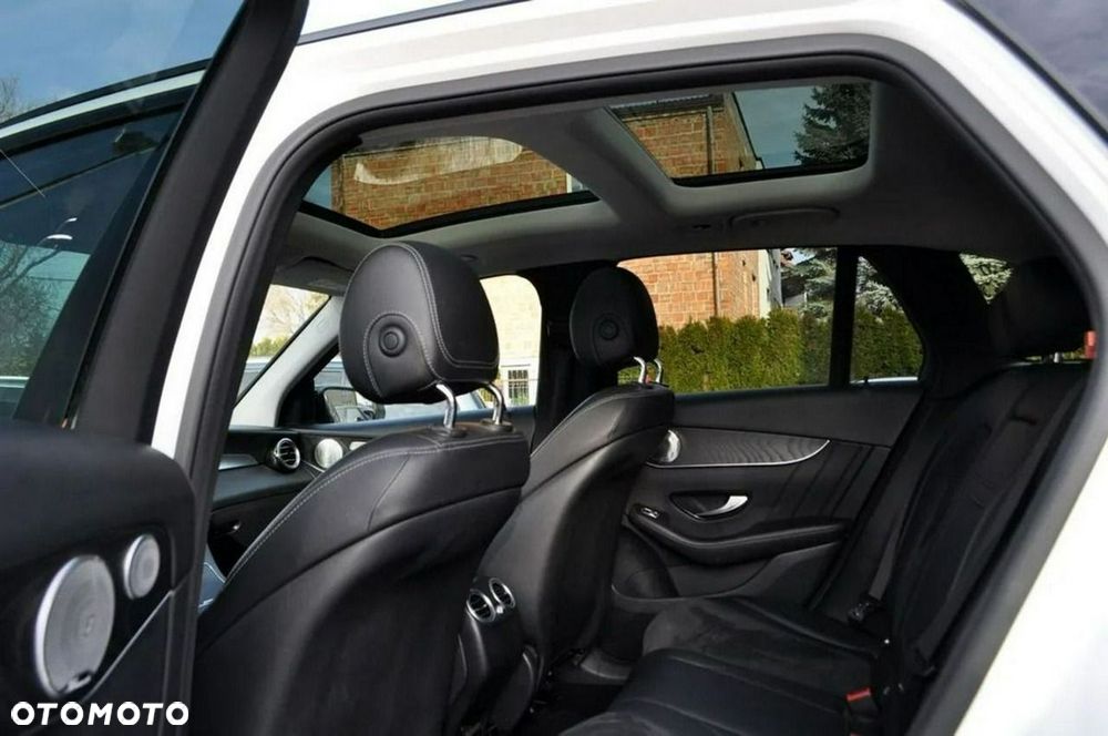 Mercedes-Benz GLC 250 4Matic 9G-TRONIC AMG Line - 26