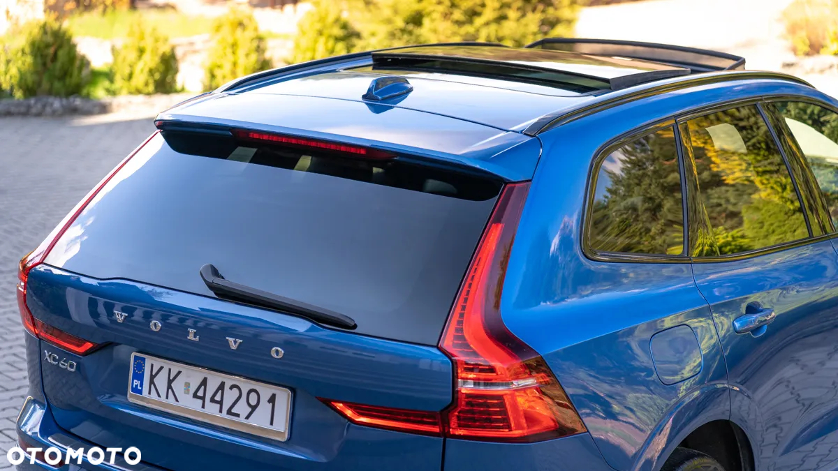 Volvo XC 60 T5 AWD R-Design - 16