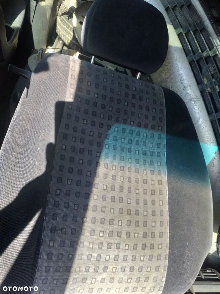 Auto na części - Opel Zafira 116KM benzyna 1999 Silnik Skrzynia Drzwi Maska Klapa Błotnik Zderzak Lampa Szyba Klamka Lusterko Deska Kokpit - 8