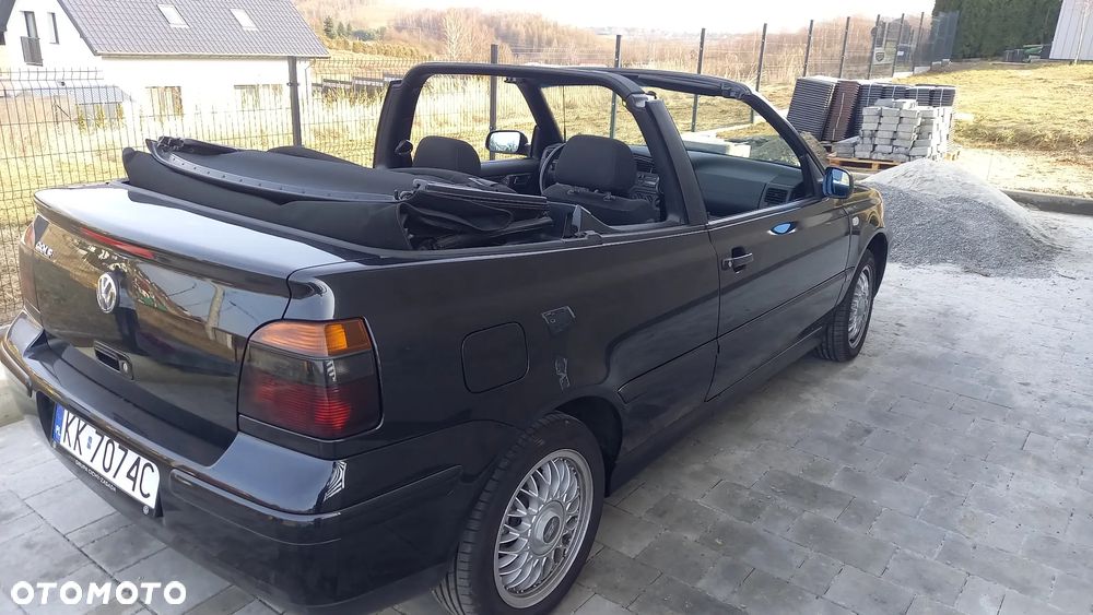 Volkswagen Golf - 10