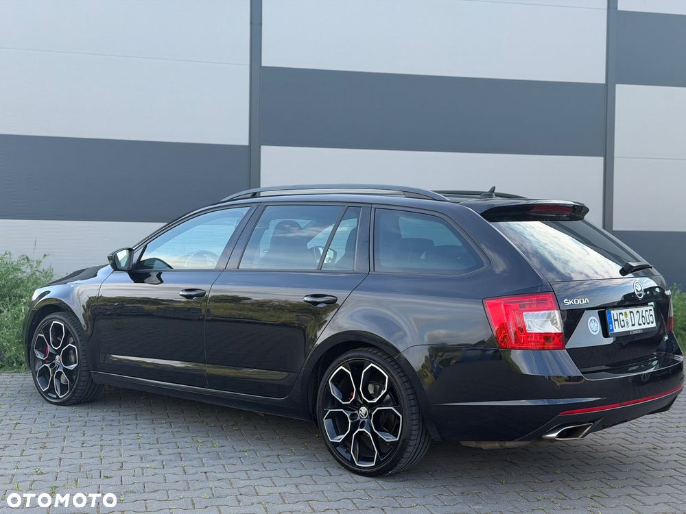 Skoda Octavia 2.0 TDI DSG RS - 36