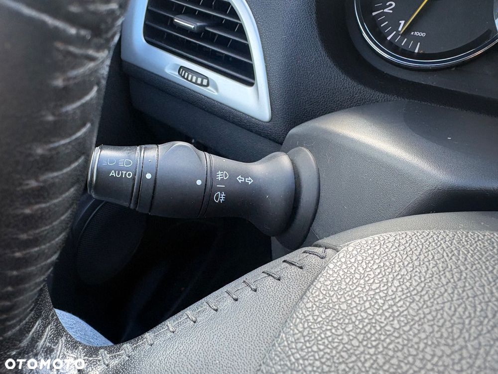 Renault Megane ENERGY TCe 115 Start & Stop LIMITED - 25