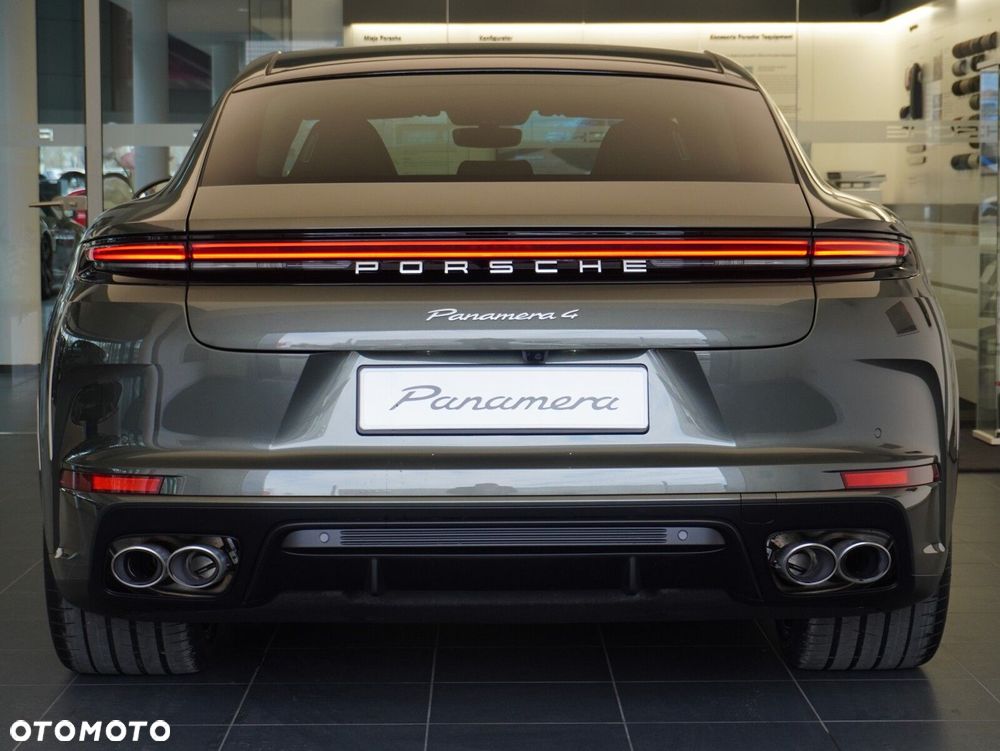Porsche Panamera 4 - 16