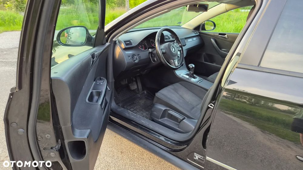 Volkswagen Passat 2.0 TDI Comfortline DSG - 12