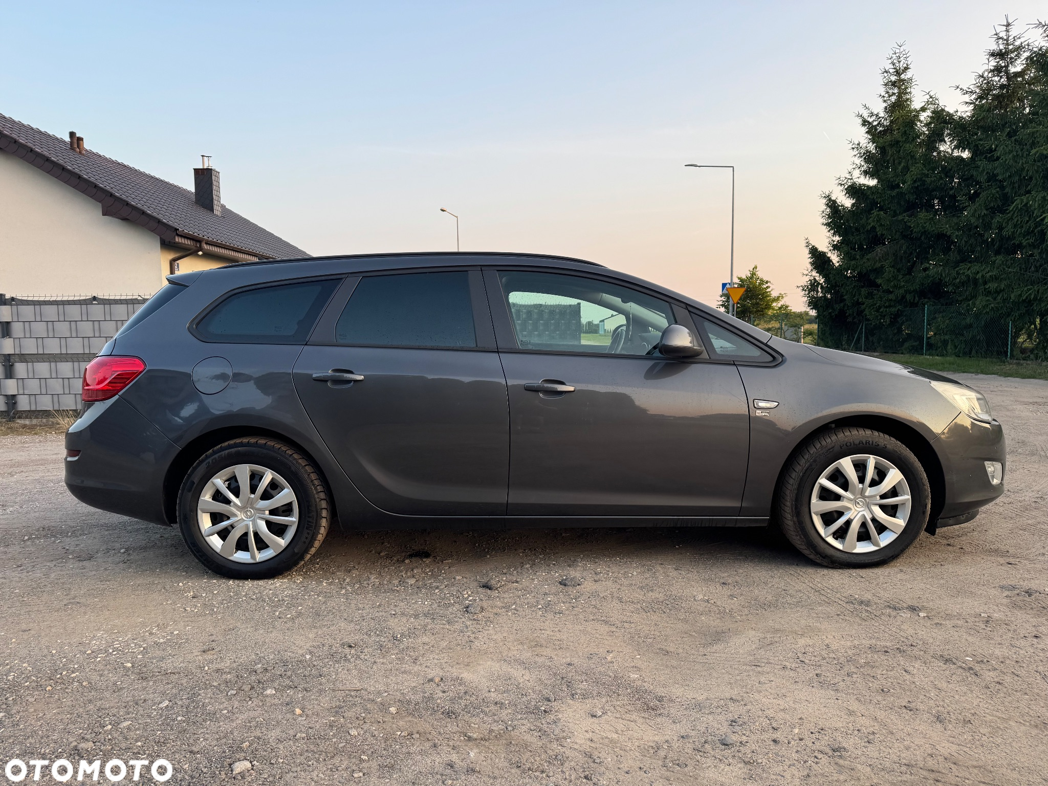Opel Astra 2.0 CDTI DPF Automatik 150 Jahre - 8