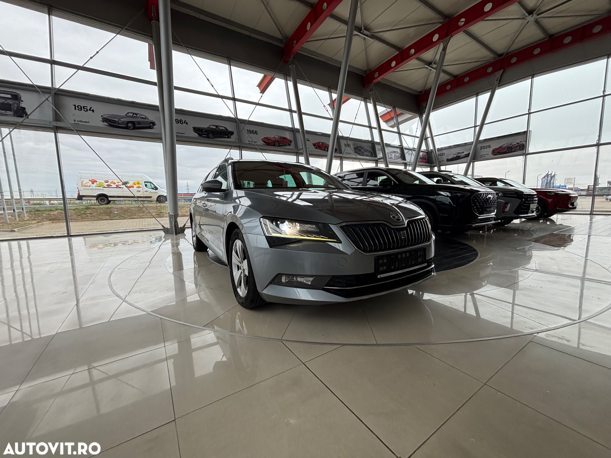 Skoda Superb Combi 2.0 TDI DSG Active - 6