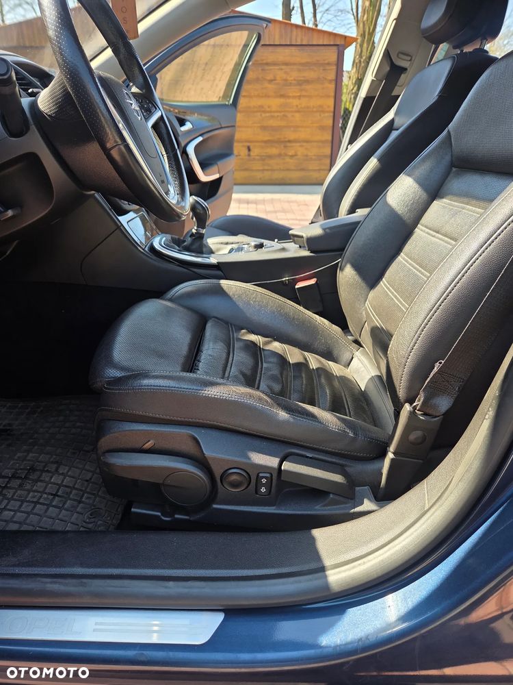 Opel Insignia 2.0 CDTI Sport - 25