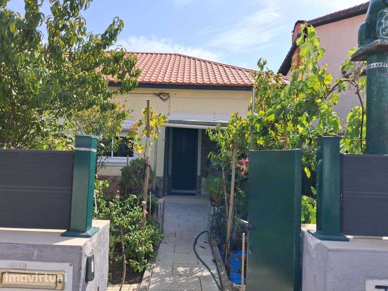 Moradia T2+1 com garagem