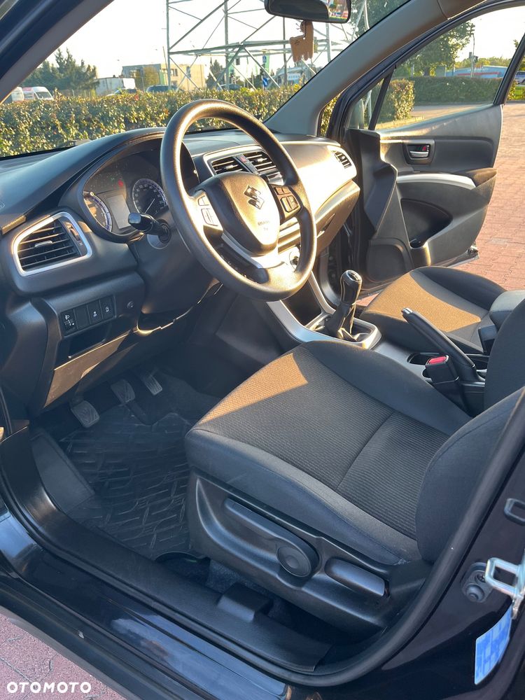 Suzuki SX4 - 10