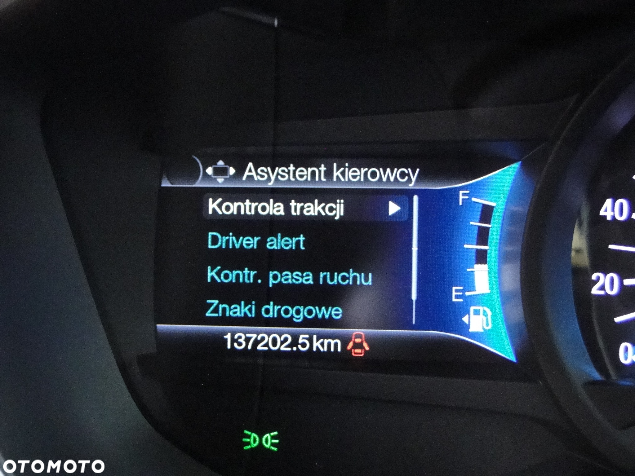 Ford Mondeo 2.0 Hybrid Vignale - 33