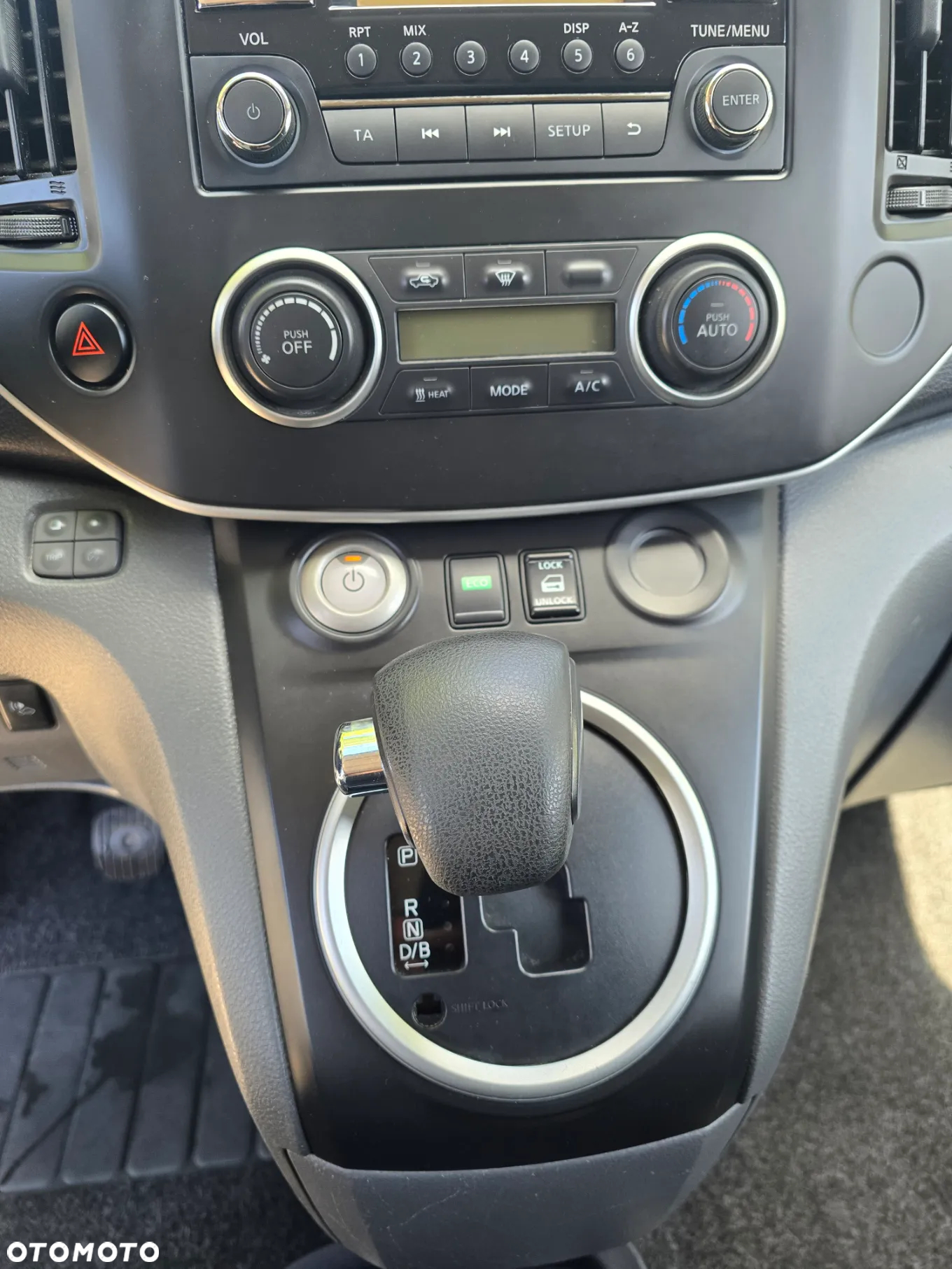 Nissan e-NV200 - 16