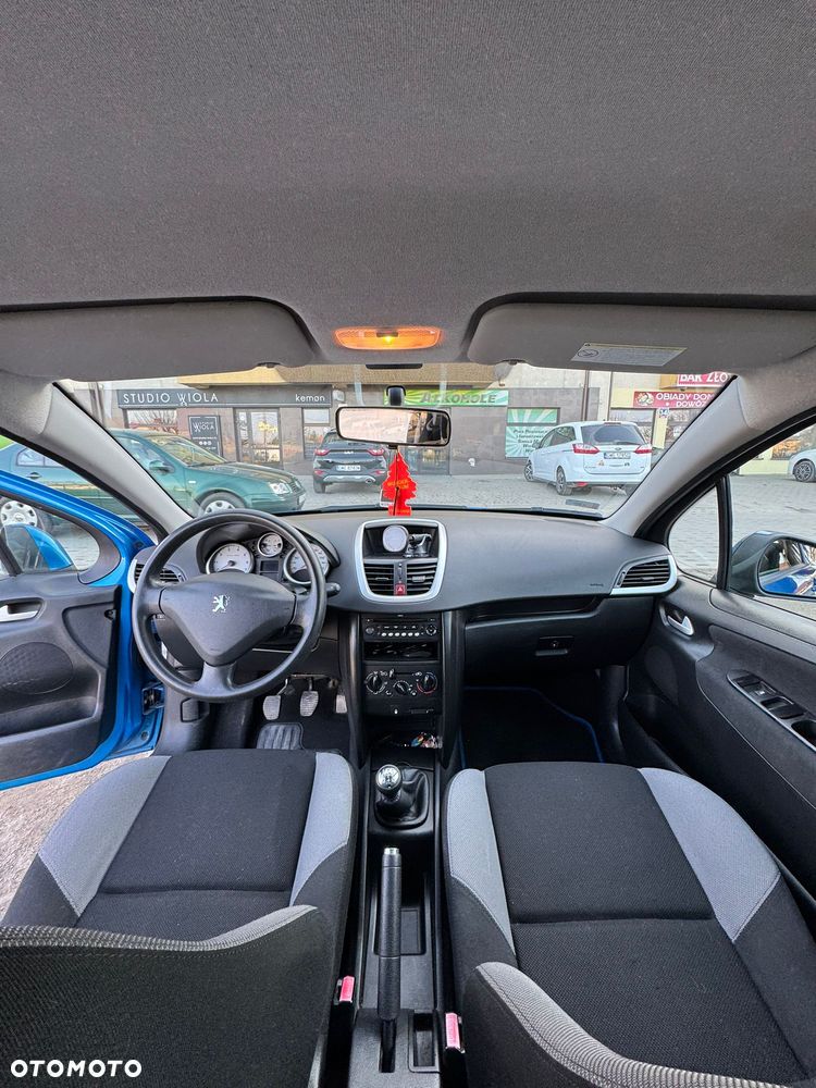 Peugeot 207 - 6