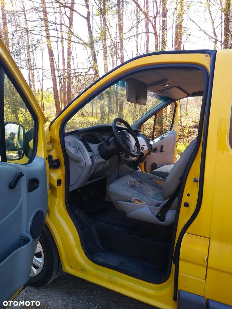 Opel Vivaro - 8