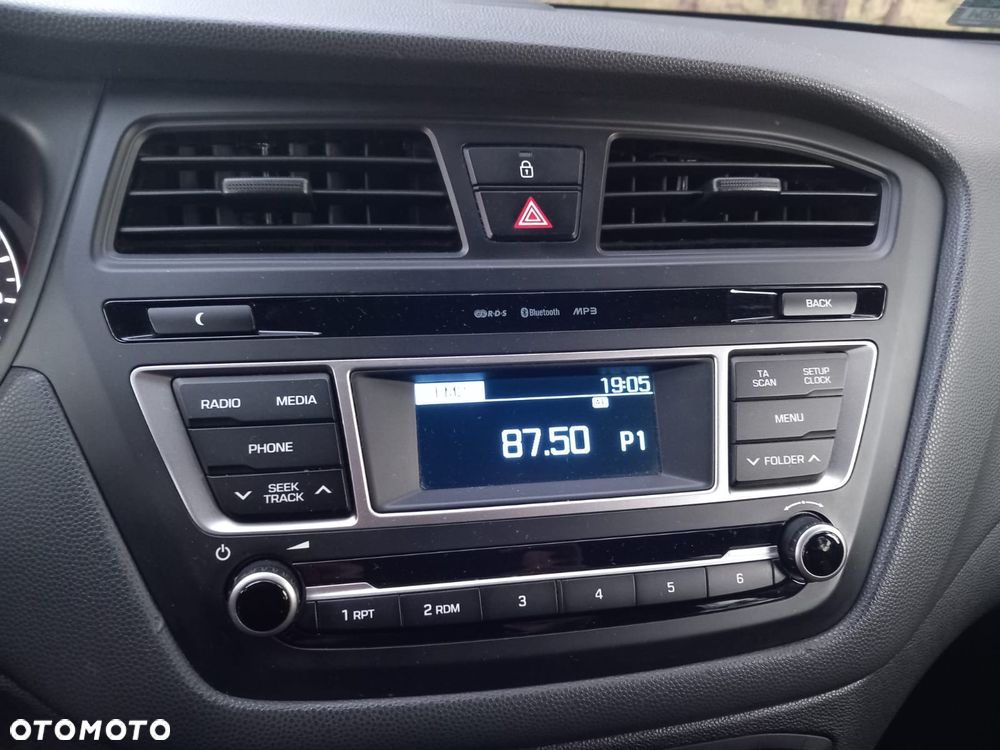 Hyundai i20 1.2 BlueDrive Elegant - 18