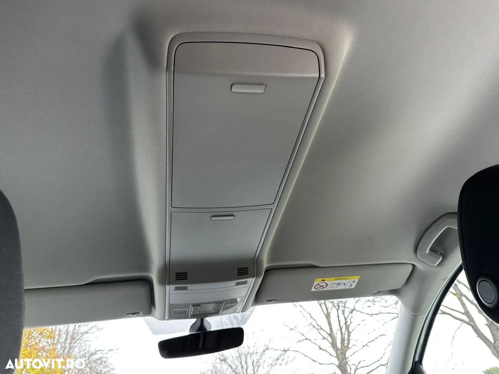 Volkswagen Touran 2.0 TDI Comfortline - 23