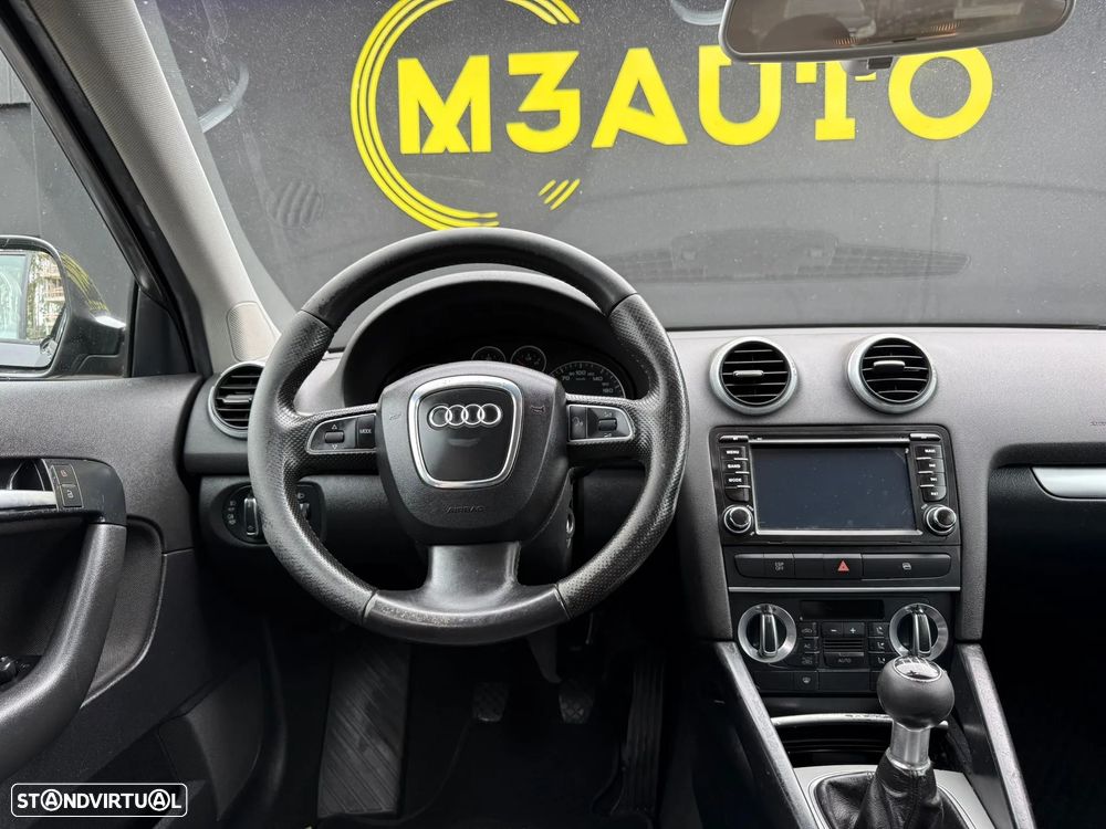 Audi A3 Sportback 2.0 TDi Ambiente - 9