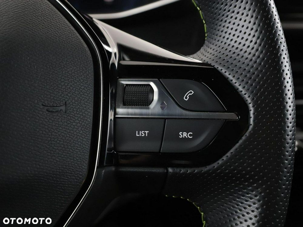 Peugeot 2008 1.2 PureTech GT S&S - 32